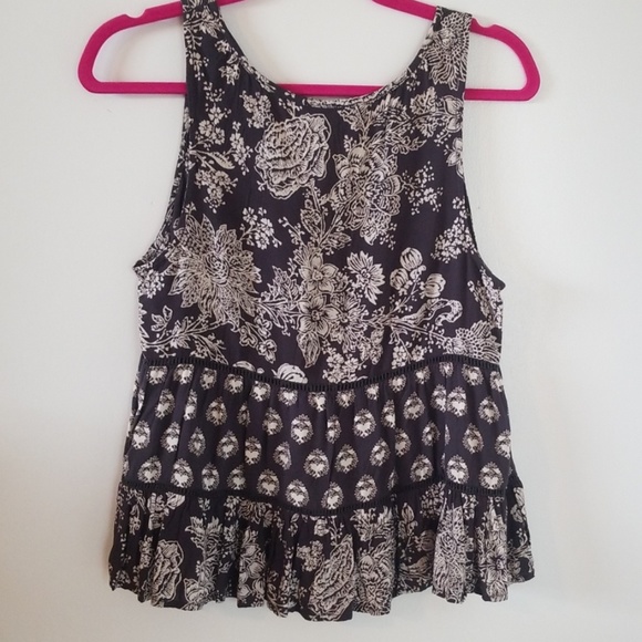 Top - Picture 3 of 3